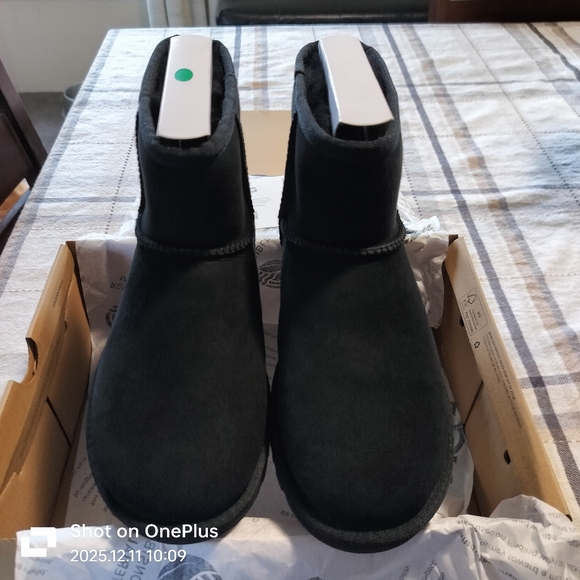 UGG Shoes - NIB Ugg Classic Mini II Boots Black Women's Size 6